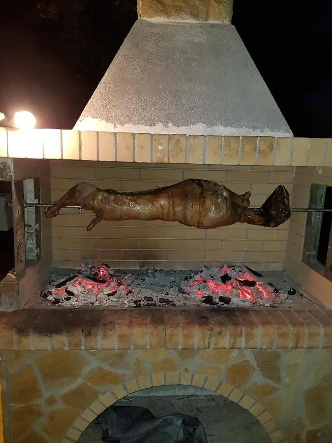Esmeralda Hotel & Restaurant Ksamil