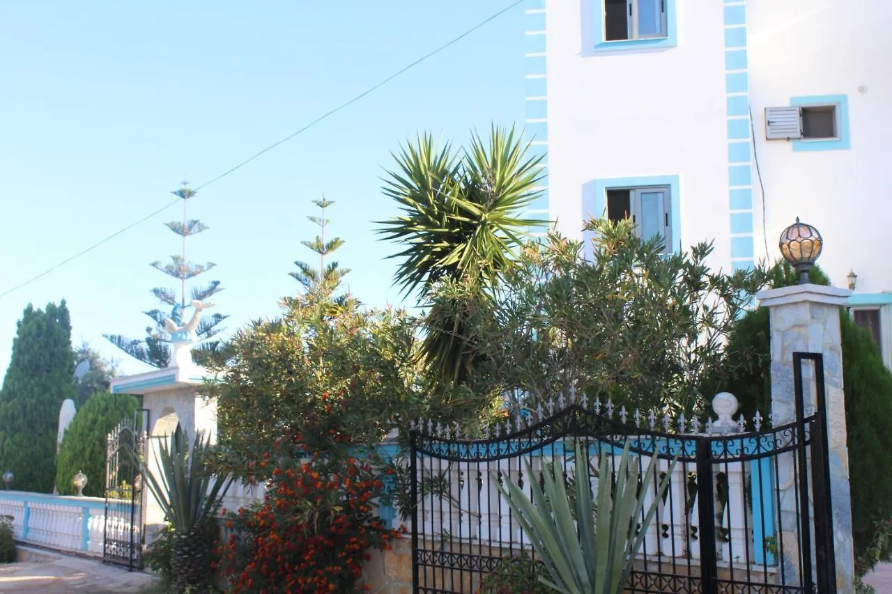 Esmeralda Hotel & Restaurant Ksamil