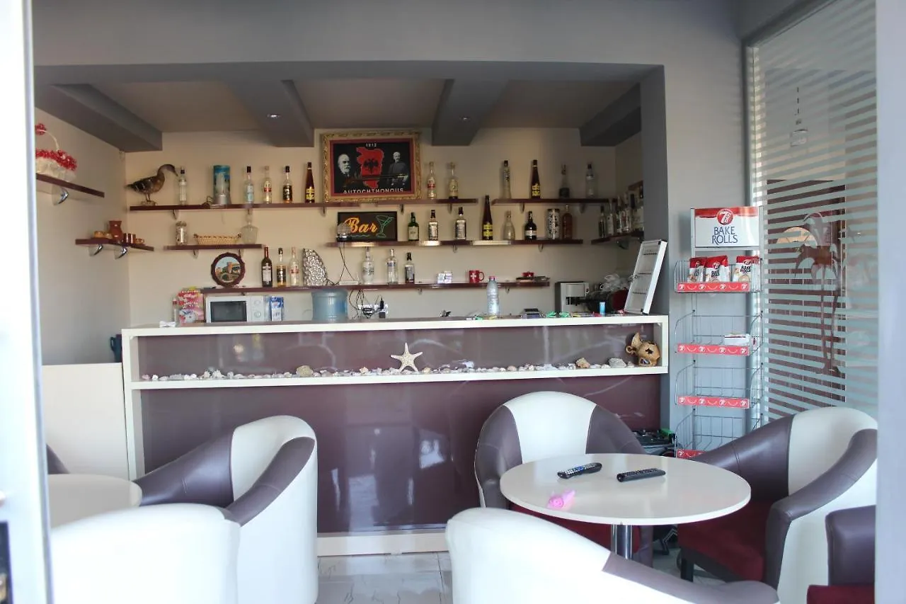 קסאמיל Esmeralda Hotel & Restaurant 2*,  אלבניה