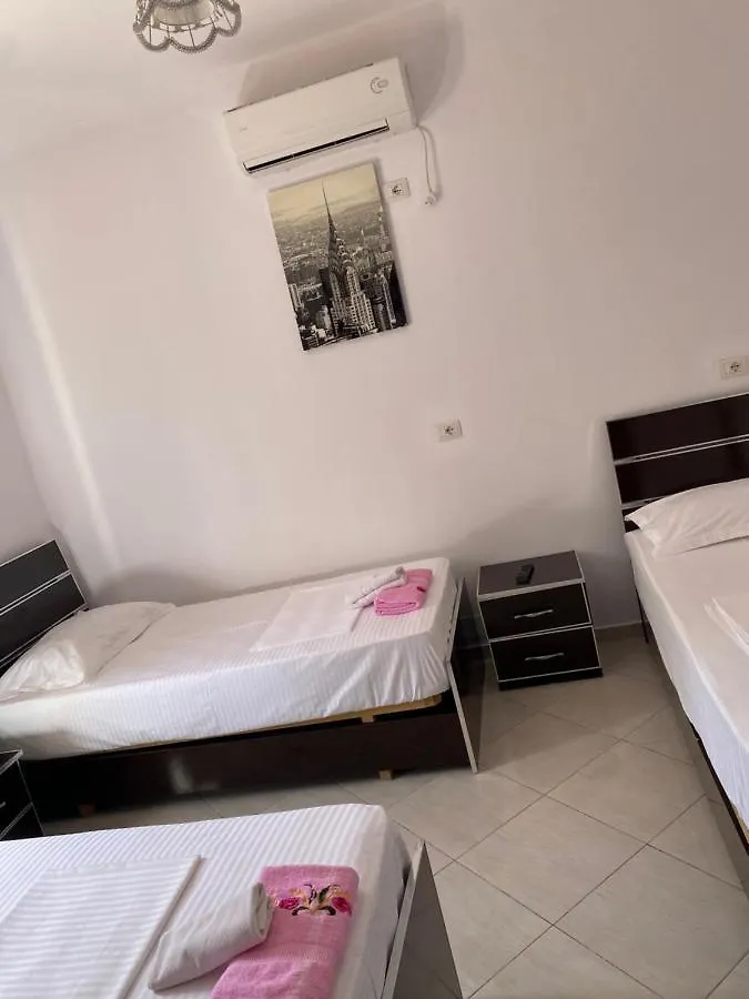 Esmeralda Hotel & Restaurant Ksamil 2*,