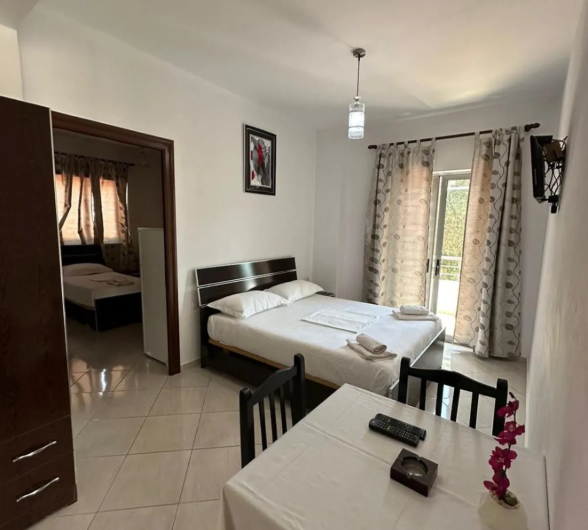 Esmeralda Hotel & Restaurant Ksamil